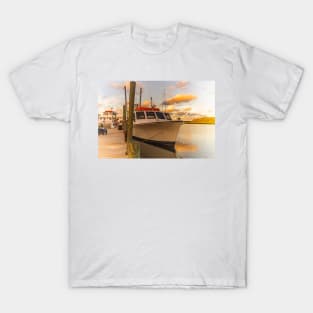 Fishing boat of Calabash T-Shirt